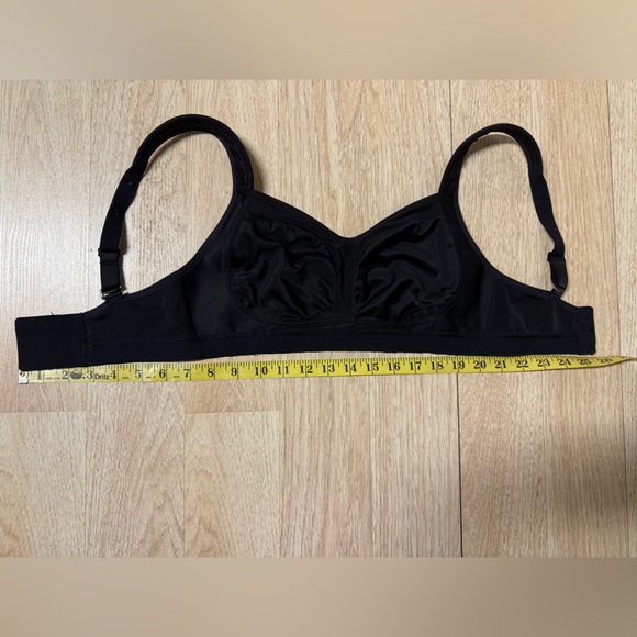 Lululemon Ta Ta Tamer Bra - Picture 3 of 6